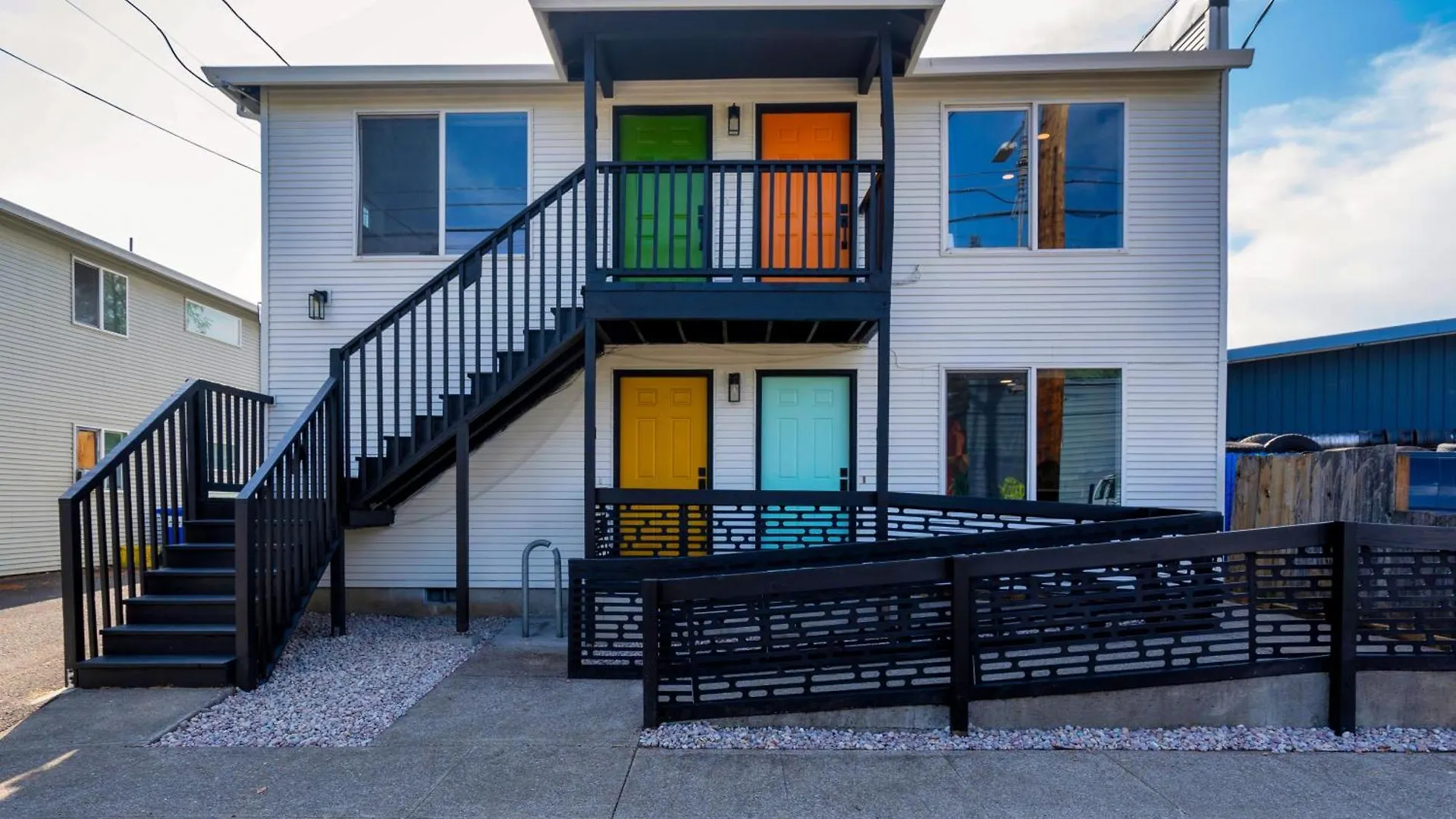 Apartment Stay Portland Collection - The Perfect Retro Portland Retreat - Vintage Shops United States